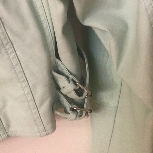 Jacket - Picture 7 of 8